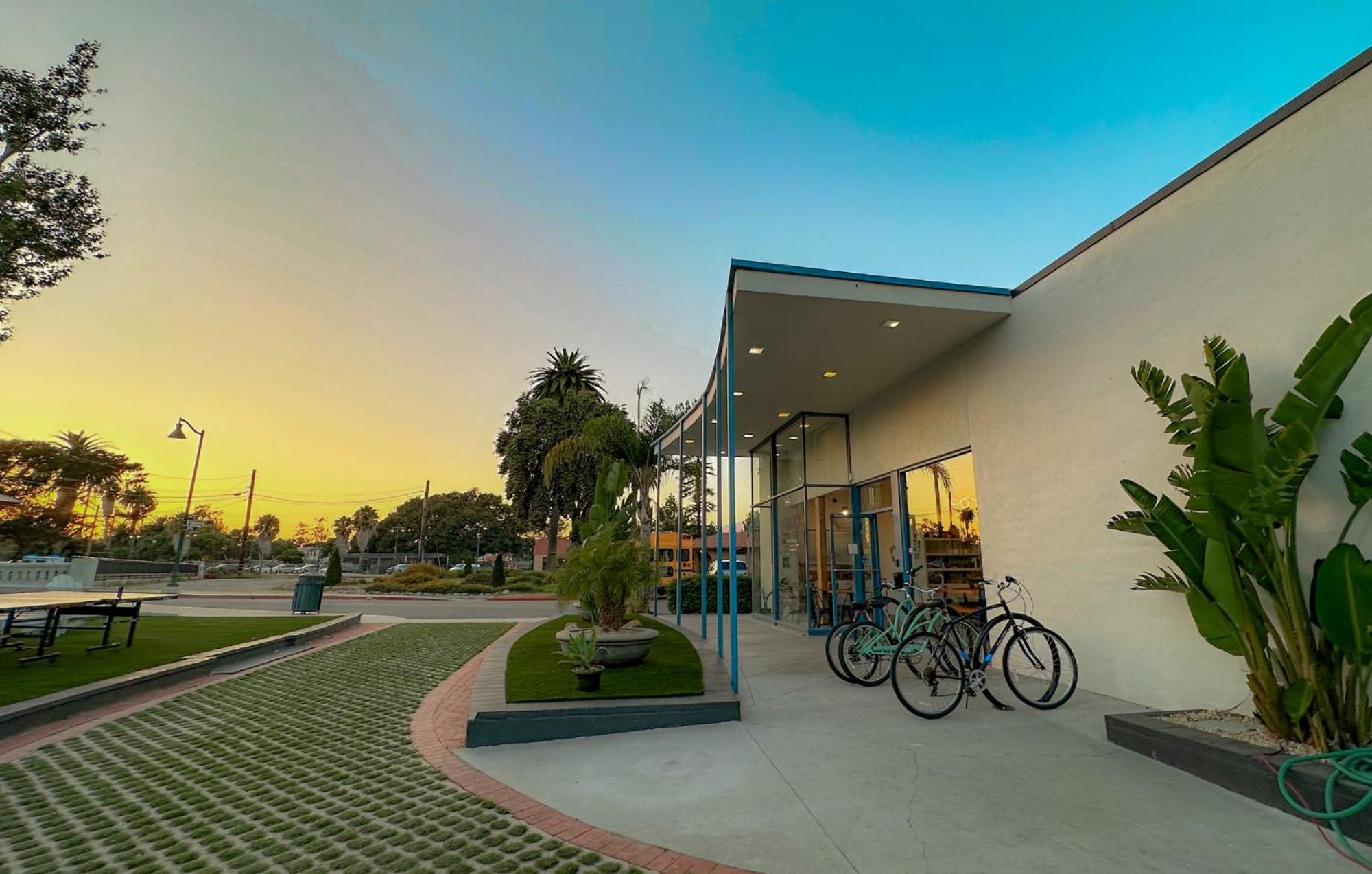 Ith Santa Barbara Beach Hostel 외부 사진