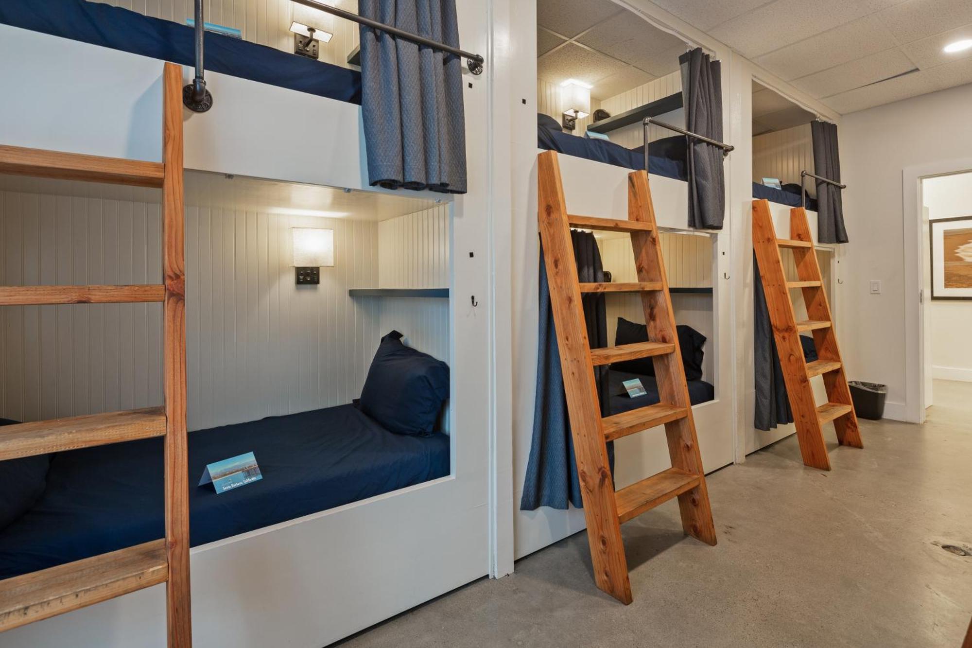Ith Santa Barbara Beach Hostel 외부 사진