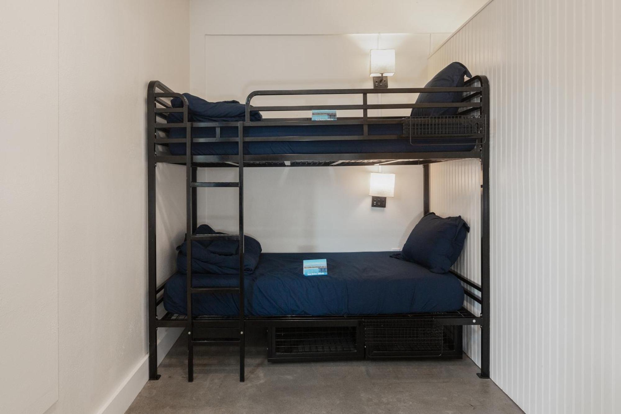Ith Santa Barbara Beach Hostel 외부 사진