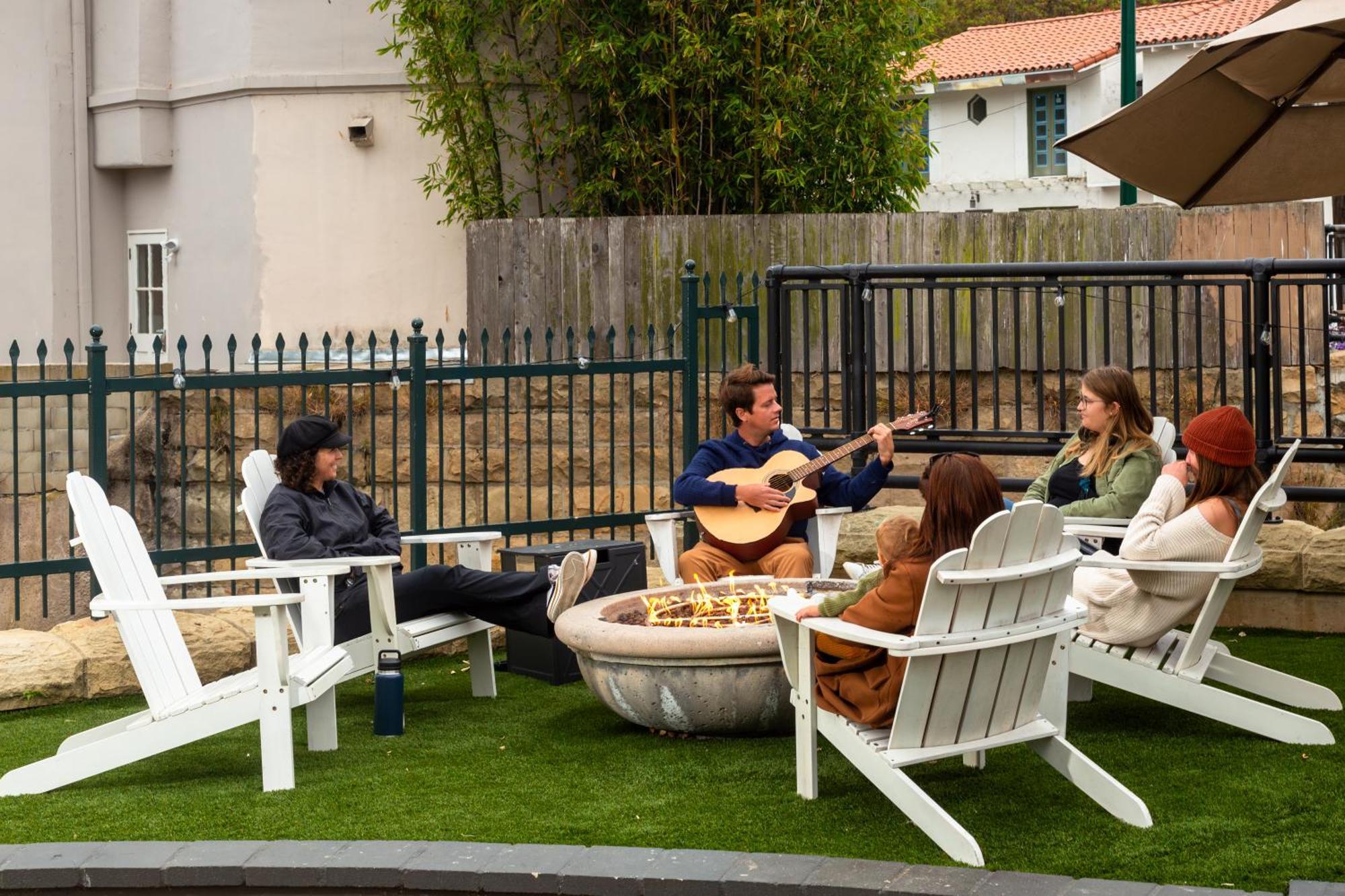Ith Santa Barbara Beach Hostel 외부 사진